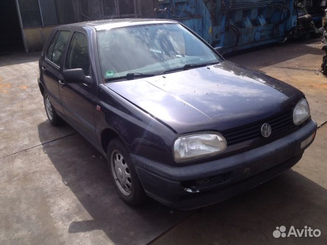 Разбор на запчасти Volkswagen Golf 3