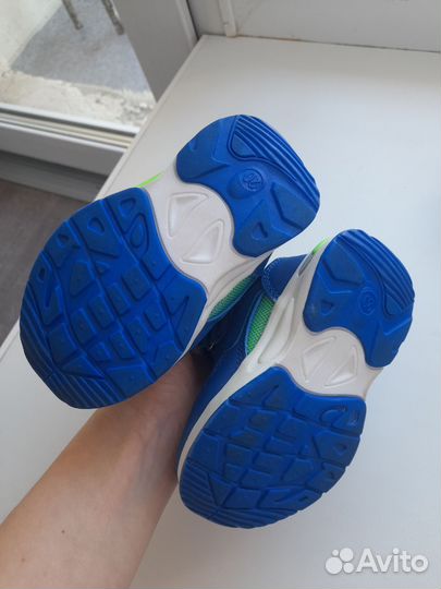 Кроссовки детские