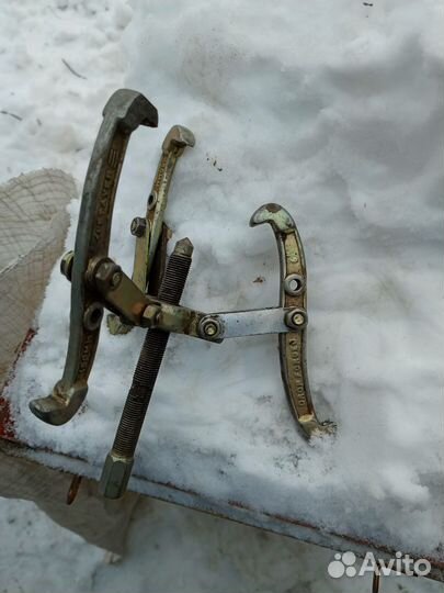 Съемник для пружин