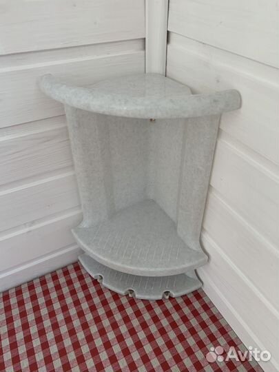 Полочка для ванной угловая