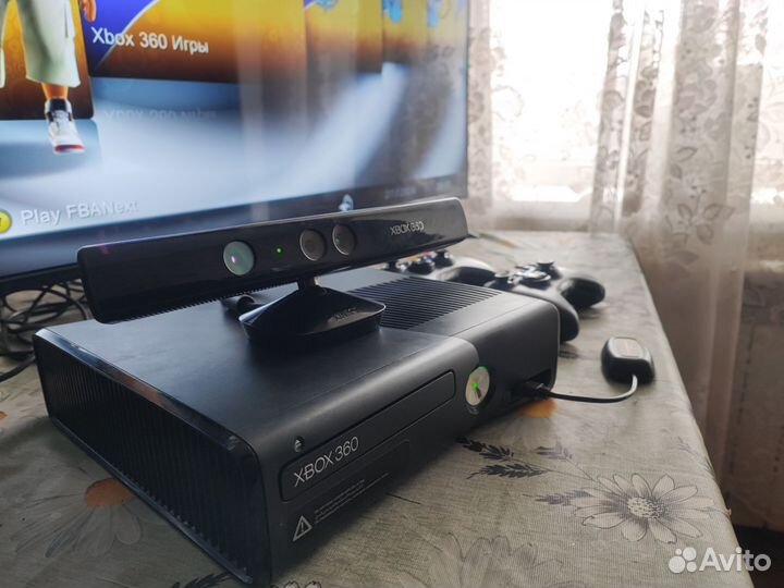 Xbox 360 Slim 250GB Freebot