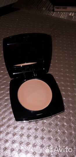 Пудра кремовая Avon