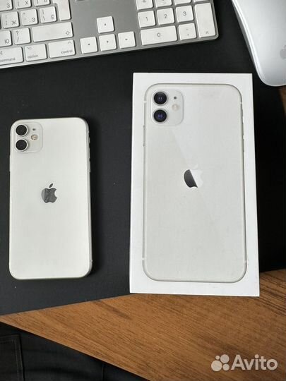 Телефон iPhone 11