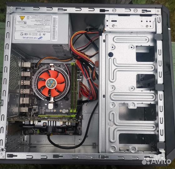 Core i7 (Xeon); 8 GB; GTX 460 - 1 GB