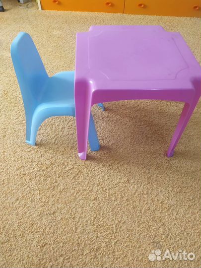 Детский столик и стульчик