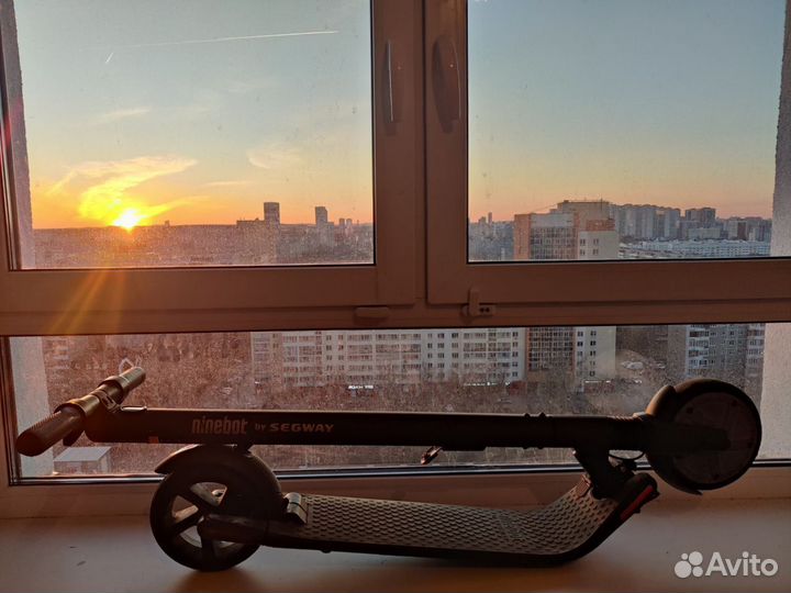Электросамокат ninebot kickscooter es2