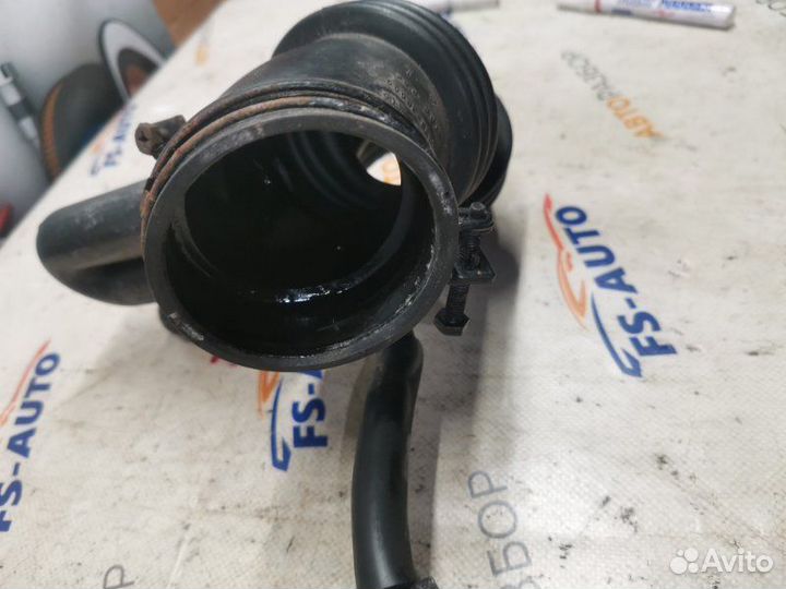 Патрубок дроссельной заслонки Hyundai Tucson JM