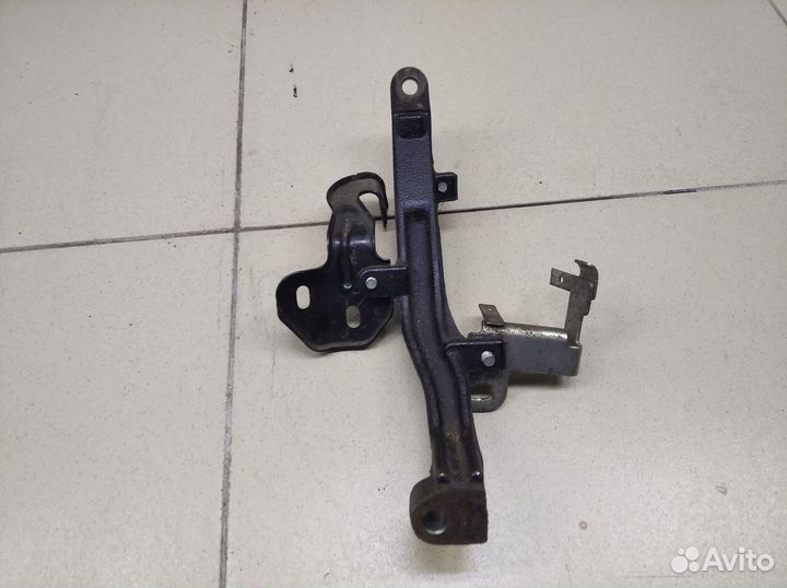 Кронштейн (сопут. товар) Hi Lux 2015