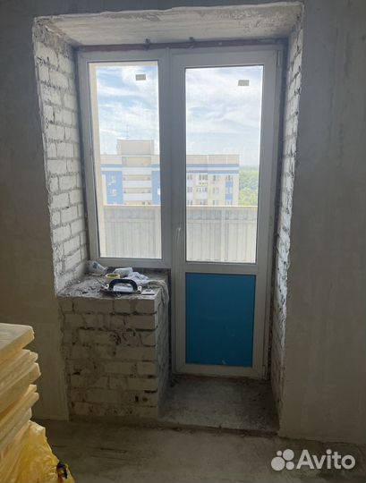 Окно пластиковое и дверь