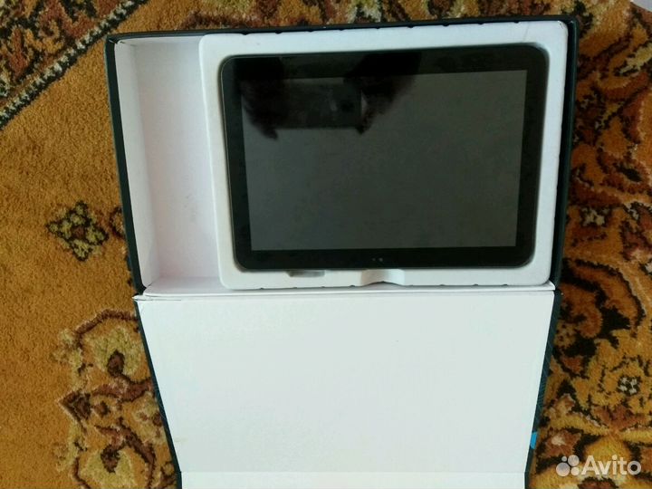 Планшетный компьютер IRU на запчасти