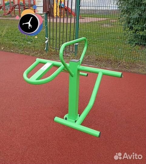 Уличный спортивный комплекс