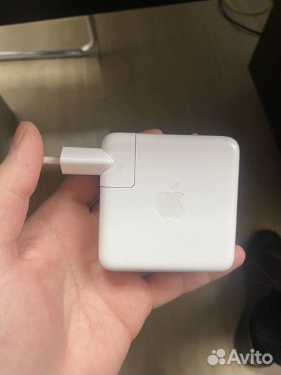 Зарядка на macbook