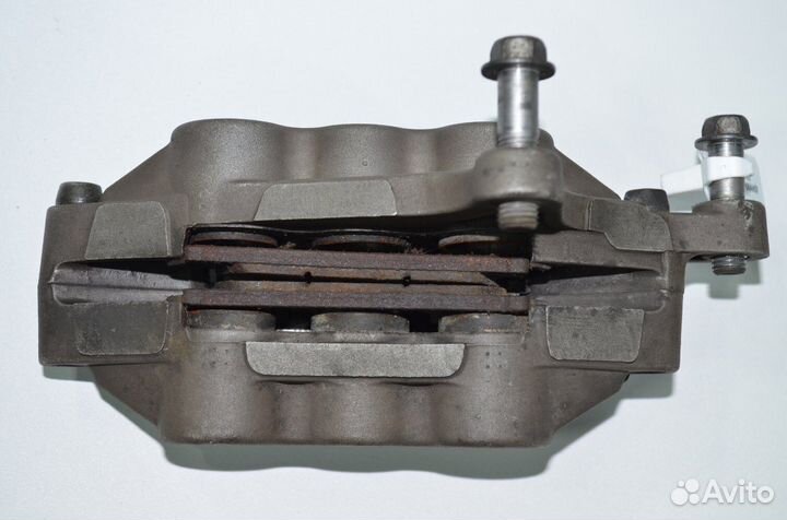 Суппорт передний правый Kawasaki ZX-9R ZX900E