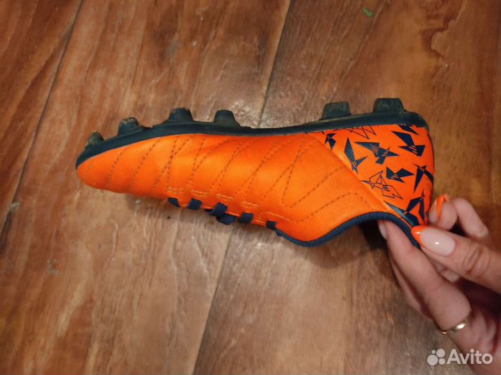 Детские футбольные бутсы