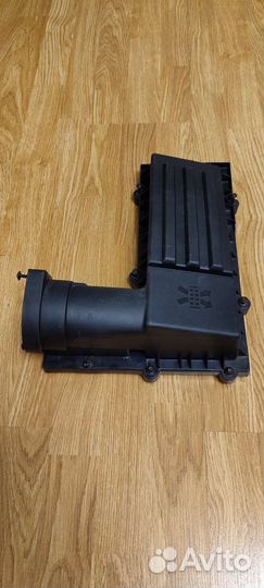 Крышка корпуса воздушного фильтра Volkswagen