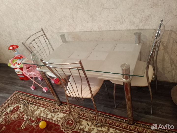 Кухонный стол и стулья бу