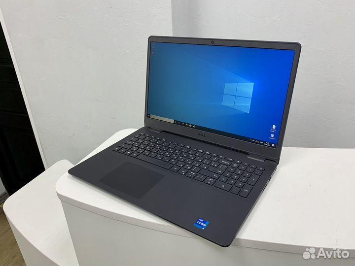 Ноутбук Dell vostro 15 / i5 / 16RAM / iris XE