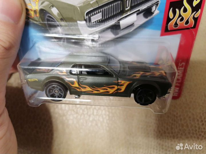 Hot wheels 68 Mercury Cougar
