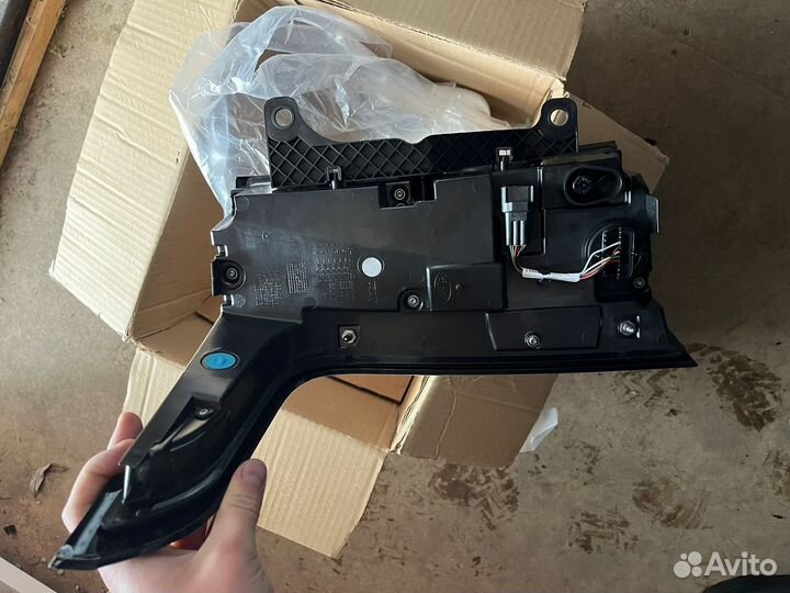 Фонарь задний правый range rover Exclusive рест