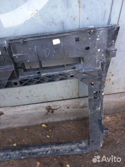 Панель передняя (телевизор ) Skoda Karoq