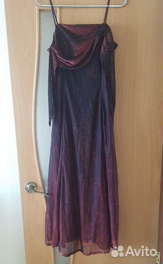 Платье вечернее