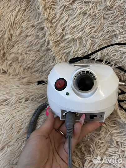 Машинка для аппаратного маникюра