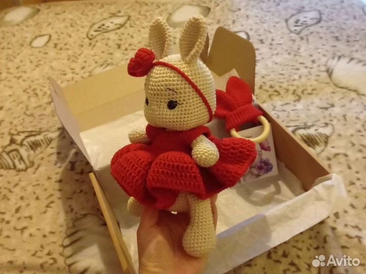 Вязаные игрушки зайка