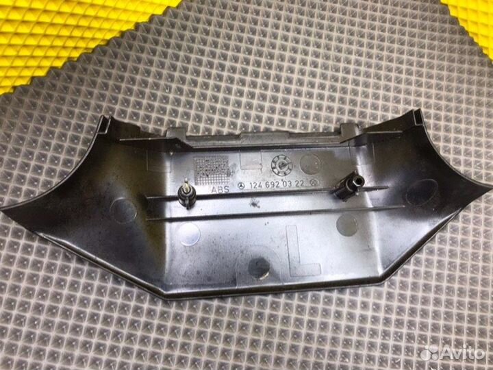 Накладка стойки Mercedes-Benz E-Class W124 M111