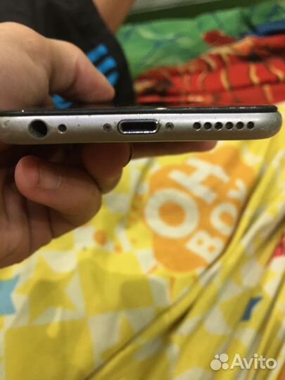 Телефон iPhone 6