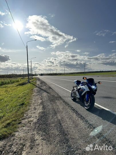 Suzuki gsx r 1000 k7