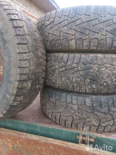 Pirelli Ice Zero 175/70 R14