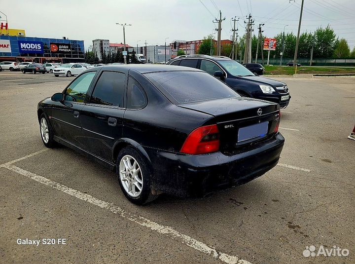 Opel Vectra 1.6 МТ, 2000, 250 000 км
