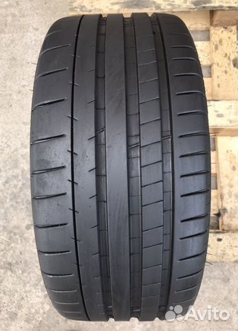 Michelin Pilot Super Sport 235/35 R19 91Y