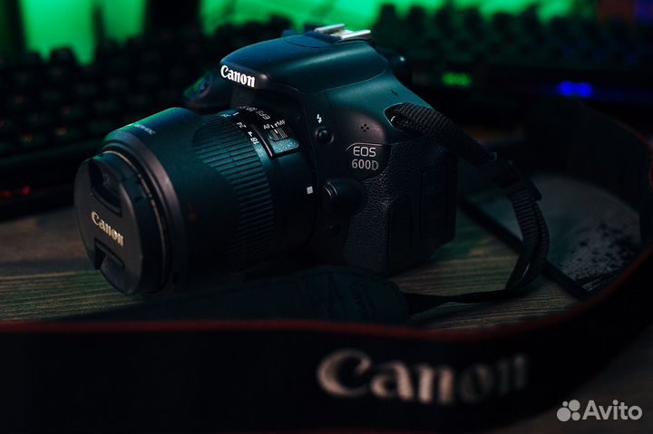 Фотоаппарат Canon 600D