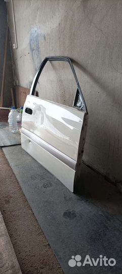 Дверь правая. Тойота корона Премио