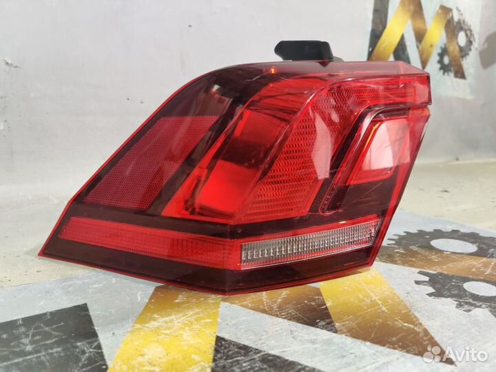 Фольцваген Тигуан 2017- Фонарь левый наружный 9098