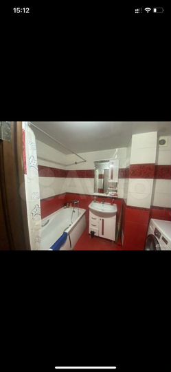 2-к. квартира, 60 м², 1/9 эт.