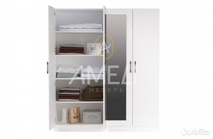 Шкаф с зеркалом в прихожую