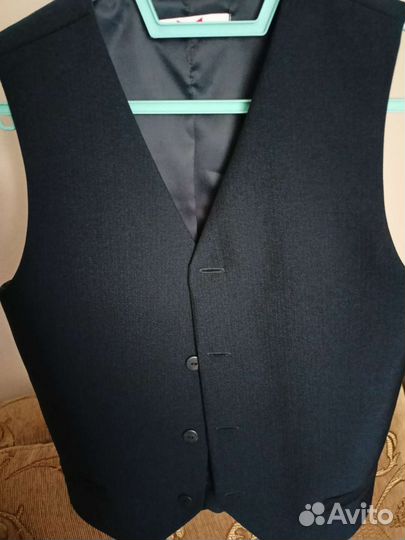 Жилет, брюки, рубашки