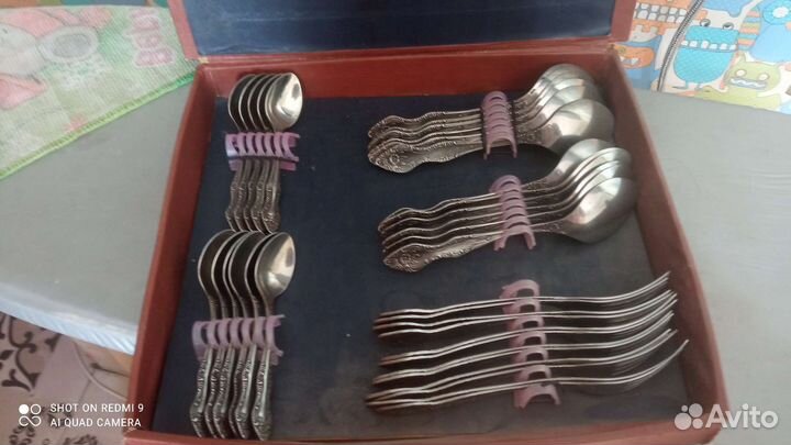 Набор столовых приборов на 12 персон