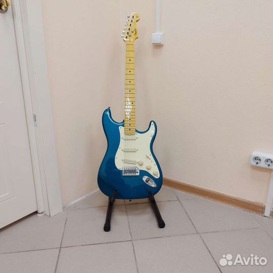 Гитара реплика Fender SSS