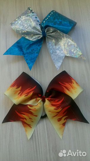 Всё для черлидинга. Костюм, пумпоны, флаг, банты