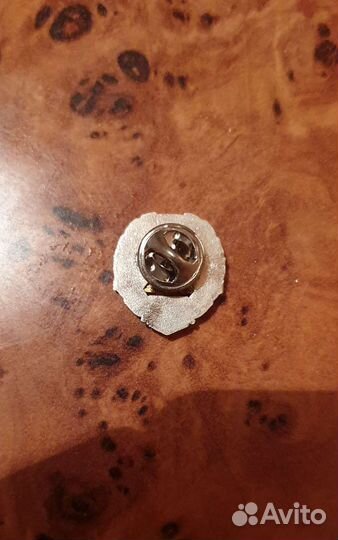 Значок Метрополитен 80 лет