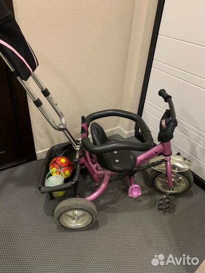 Трехколесный велосипед с родительской ручкой