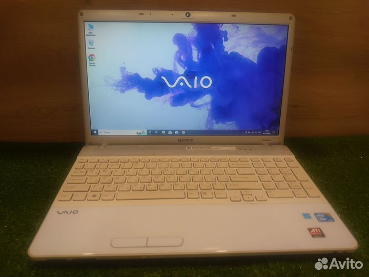 Ноутбук Sony vaio i3