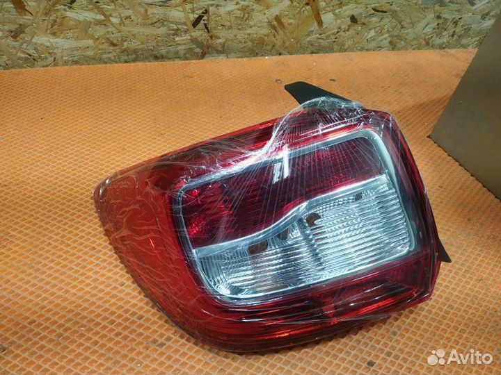Фонарь задний Renault Logan 2014