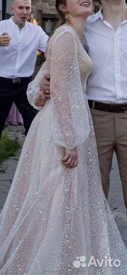 Платье со шлейфом