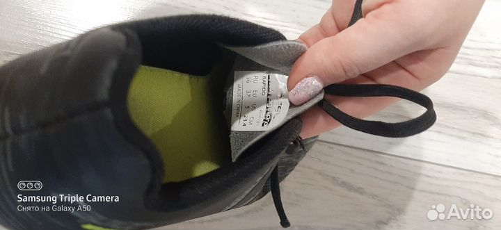 Футбольные бутсы без шипов jogger