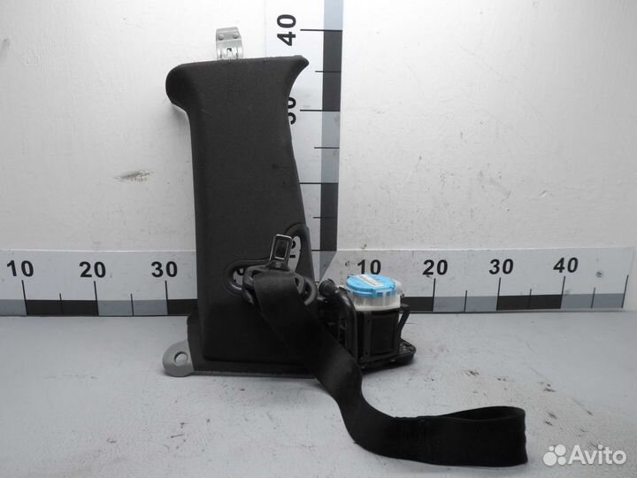 Ремень безопасности Mercedes C-klasse W204