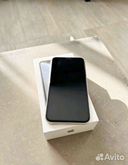 iPhone Xr, 64 ГБ